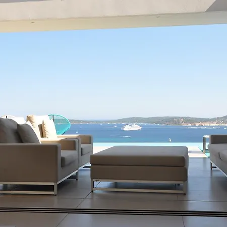 Taha'a Saint Tropez *